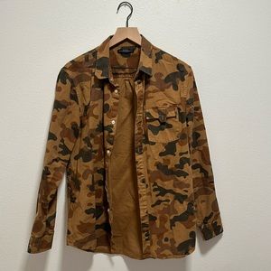 Berksha Men’s Camo Long Sleeved Shirt - Medium